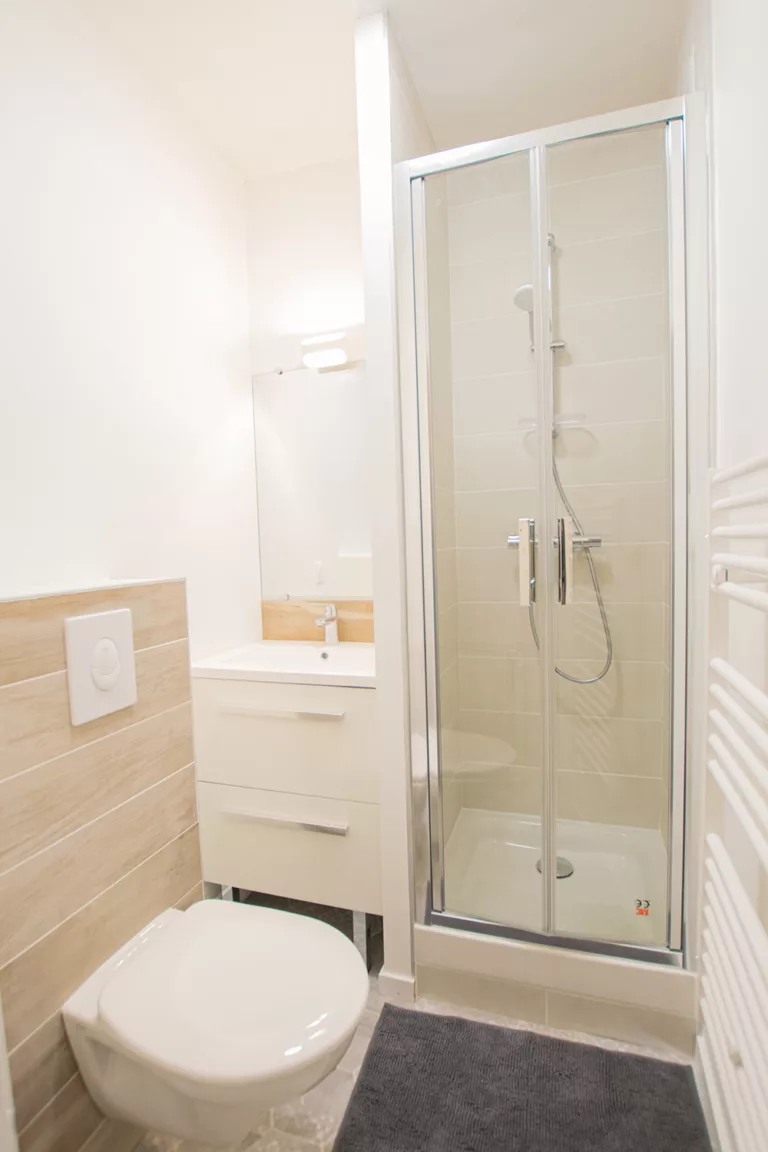 salle d'eau rénovée complètement